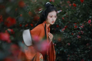 YiTuYu Art Language Vol.6519: The Ethereal Elegance of Model Mu Mu - image 4