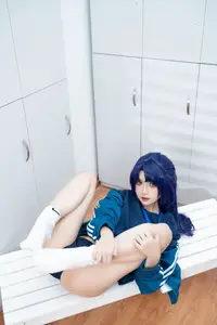 Coser PoppaChan Hayase Yuuka Part01: Dynamic & Alluring Locker Room Cosplay - image 2