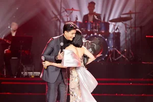 Le Quyen Stuns in Youthful No-Pants Fashion Trend: A Bold Style Statement - image 2