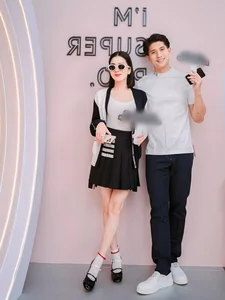 Le Quyen Stuns in Youthful No-Pants Fashion Trend: A Bold Style Statement - image 3