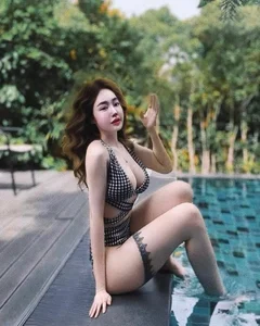 Elly Tran Faces Social Media Scrutiny Over Alleged Photo Editing Fails in New Gallery - image 0