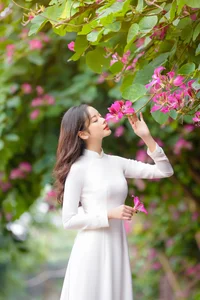 Stunning Beauty Gallery: Exploring the Elegant Style and Charisma of Ngan Ha - image 11