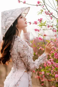 Stunning Beauty Gallery: Exploring the Elegant Style and Charisma of Ngan Ha - image 14