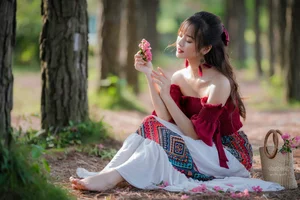 Stunning Beauty Gallery: Exploring the Elegant Style and Charisma of Ngan Ha - image 4