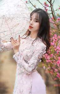 Stunning Beauty Gallery: Exploring the Elegant Style and Charisma of Ngan Ha - image 8