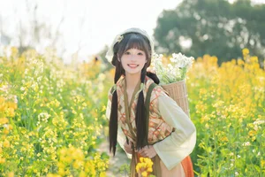 Lạc Bước Giữa Đồng Hoa Cải Vàng Cùng Nàng Thơ Xia Yu Xiao Nian - image 17
