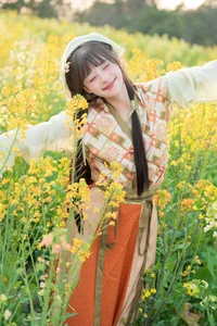 Lạc Bước Giữa Đồng Hoa Cải Vàng Cùng Nàng Thơ Xia Yu Xiao Nian - image 8