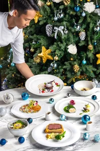 Gourmet Christmas Menu: Serving the Perfect Roasted Turkey and Luxury King Crab - image 0
