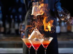 Gourmet Christmas Menu: Serving the Perfect Roasted Turkey and Luxury King Crab - image 3