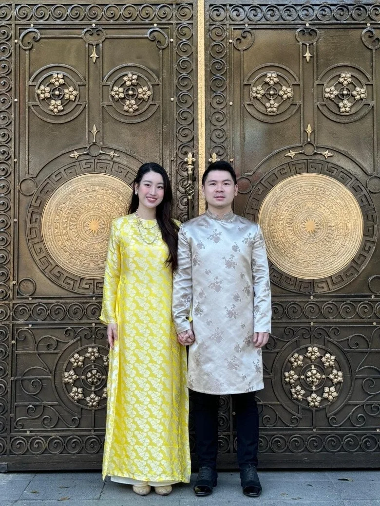 Luxury Living: Inside the Grand Mansions of Vbiz Stars Do My Linh and Linh Rin