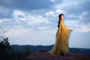 Captivating Portraits: YiTuYu Art Language Vol.5541 Starring Jia Yue Yue Yue - image 4