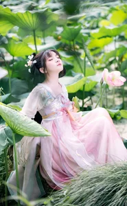 Contemporary Beauty: YiTuYu Art Language Vol.4743 Featuring Lionnn_ Collection - image 1