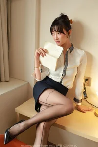 Artistic Portraiture with Qiu Qiu: Exploring IESS SXJ No.1877 Aesthetics - image 44
