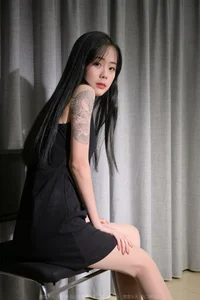Urban Night Elegance: Featuring IESS Model Er Ba in Thinking of You at Night - image 42