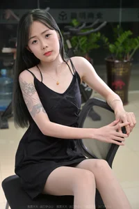 Urban Night Elegance: Featuring IESS Model Er Ba in Thinking of You at Night - image 50