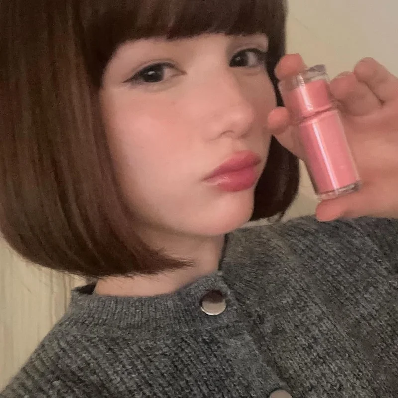 Social Media Abuzz Over the Stunning Doppelganger of Famous Influencer Xoai Non
