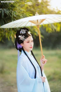 Artistic Mastery: Yi Xiao Zhi Zhi Zhi Zhi in YiTuYu Art Language Vol.4069 - image 4
