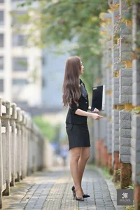 IESS Series 177: Following Yun Zhi on Her Daily Commute - image 6