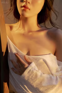 VGU No.154: Discover the Alluring and Dreamy Beauty of a Woman Bathed in Golden Sunlight - image 11
