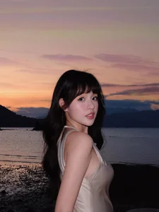 Tran Thanh Tam 'Hot Girl Trung Ran' Shares Heartwarming Maternity Kitchen Photoshoot - image 8