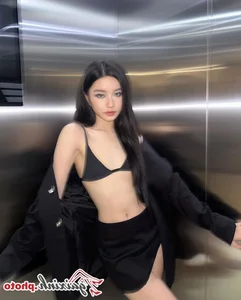 Bau Krysie: The Face Vietnam Star Redefining Modern Glamour in New Gallery - image 17