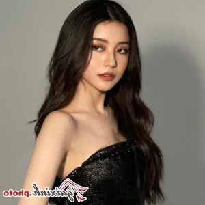Bau Krysie: The Face Vietnam Star Redefining Modern Glamour in New Gallery - image 14