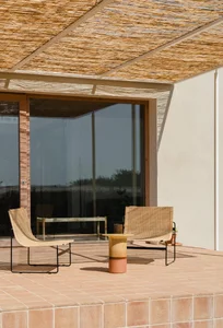 Creative Architecture: A Stunning One-Story Home Built on a Challenging Triangular Plot - image 25