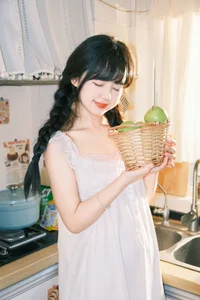 YiTuYu Art Language Vol.10240 Featuring Xiao Li Hua Er: A Stunning 22-Piece Artistic Photography Collection - image 0