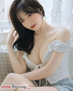 Trang Pham Nabi: A Comprehensive Look at Her Latest Fashion and Beauty Gallery - image 6