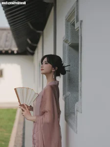 YiTuYu Art Language Vol.4127: Stunning Portrait Photography Featuring Da Wai Wai Ge - Elegant Digital Art Gallery - image 6