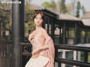 YiTuYu Art Language Vol.4127: Stunning Portrait Photography Featuring Da Wai Wai Ge - Elegant Digital Art Gallery - image 30