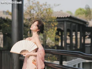 YiTuYu Art Language Vol.4127: Stunning Portrait Photography Featuring Da Wai Wai Ge - Elegant Digital Art Gallery - image 16