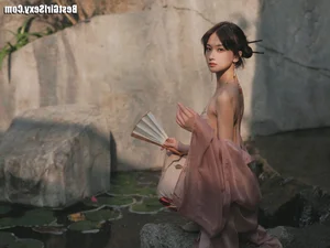 YiTuYu Art Language Vol.4127: Stunning Portrait Photography Featuring Da Wai Wai Ge - Elegant Digital Art Gallery - image 40