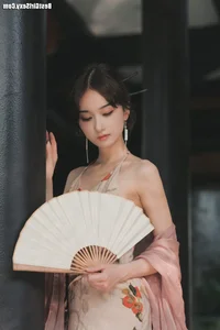 YiTuYu Art Language Vol.4127: Stunning Portrait Photography Featuring Da Wai Wai Ge - Elegant Digital Art Gallery - image 19