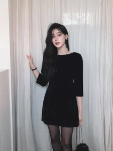 Lunar New Year 2026 Fashion: 4 Short Style Essentials to Look Taller and Younger Instantly - image 6