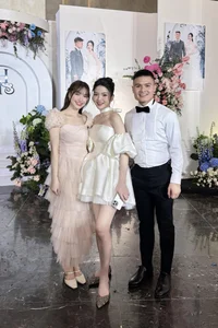 Entertainment Update: Hòa Minzy Beauty Debates and H'hen Niê Marriage Rumors - image 4