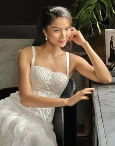 Entertainment Update: Hòa Minzy Beauty Debates and H'hen Niê Marriage Rumors - image 8