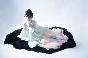 YiTuYu Art Language Vol.6044 Featuring Yi Xuan: A Masterclass in Portraiture - image 9