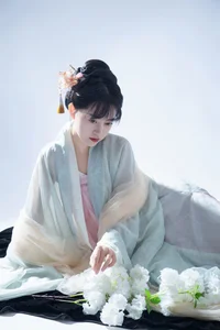 YiTuYu Art Language Vol.6044 Featuring Yi Xuan: A Masterclass in Portraiture - image 13
