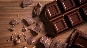 9 Delicious and Healthy Low-Calorie Snacks for Guilt-Free Munching and Weight Management - image 3