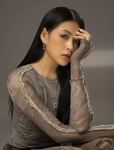 The Rising Star from Can Tho: Meet the Actress Playing Quyen Linh's Daughter in 'Hai Muoi' - image 8