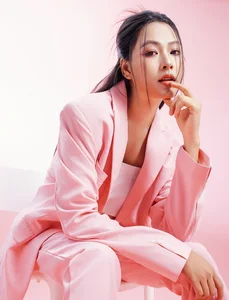 The Rising Star from Can Tho: Meet the Actress Playing Quyen Linh's Daughter in 'Hai Muoi' - image 11
