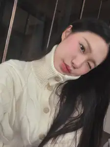 Doan Hai My: Sweet Beauty & Korean Doll Face Captivate Hearts in Winter Chill. - image 5