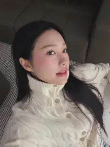 Doan Hai My: Sweet Beauty & Korean Doll Face Captivate Hearts in Winter Chill. - image 4