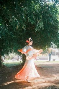 YiTuYu Art Language Vol. 7741: The Enchanting Beauty of Wen Wen - image 11