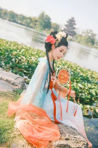 YiTuYu Art Language Vol. 7741: The Enchanting Beauty of Wen Wen - image 5