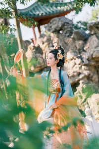 YiTuYu Art Language Vol. 7741: The Enchanting Beauty of Wen Wen - image 13