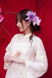 Elegant Vietnamese Woman in Traditional White Ao Dai - Timeless Cultural Fashion and Portrait Photography Inspiration - image 4