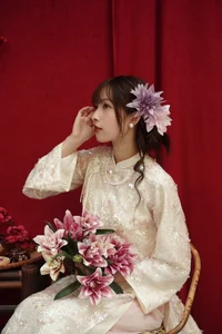 Elegant Vietnamese Woman in Traditional White Ao Dai - Timeless Cultural Fashion and Portrait Photography Inspiration - image 6