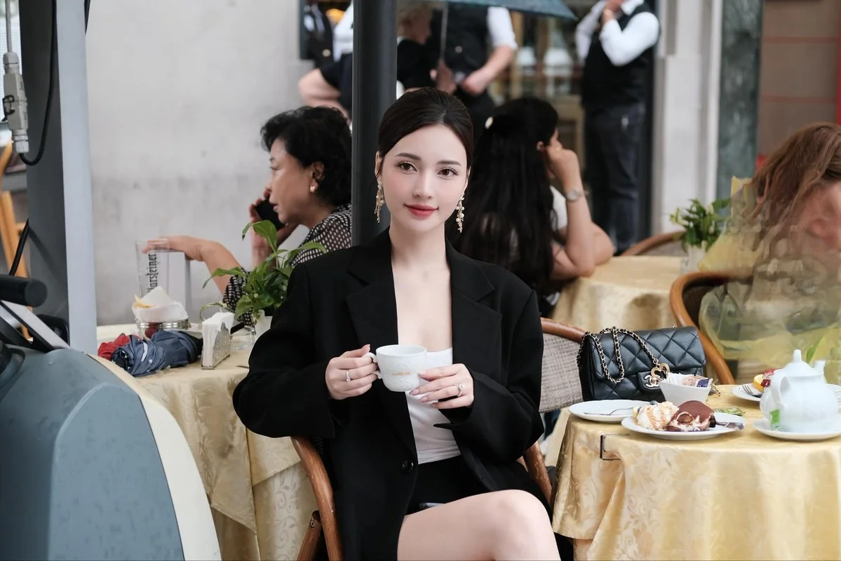 Actress Bich Thuy: From 'Paths of the Near and Far' to a Life of Luxury and Marital Bliss